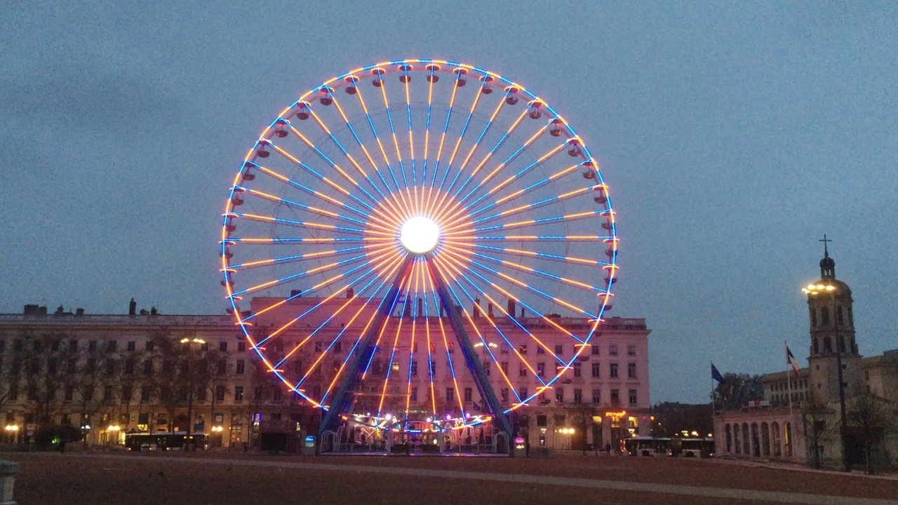 Place Bellecour - Landmarks & Historical Buildings Near Me - Lyon, 69