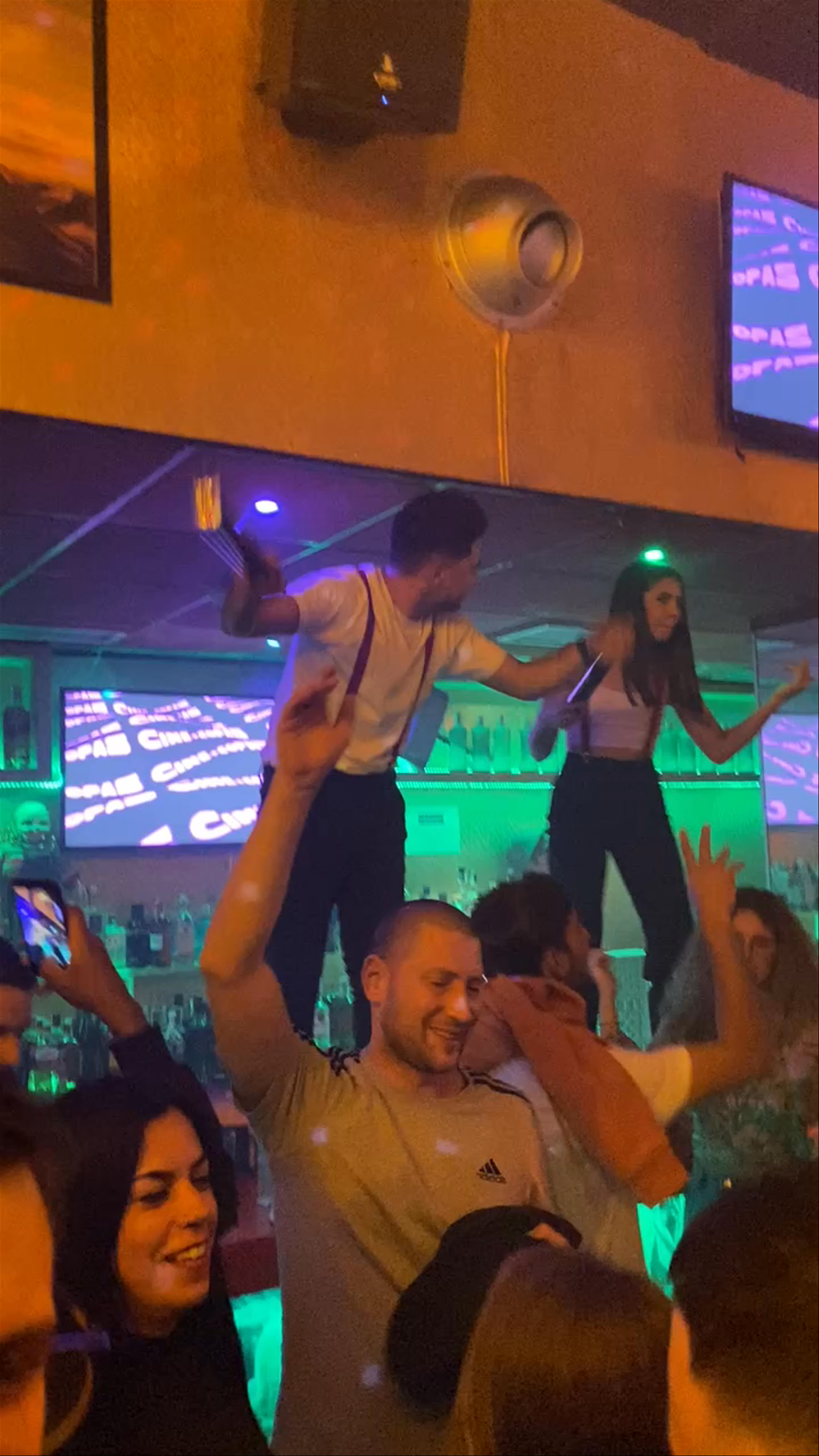 Discoteca Cine Mas Copas