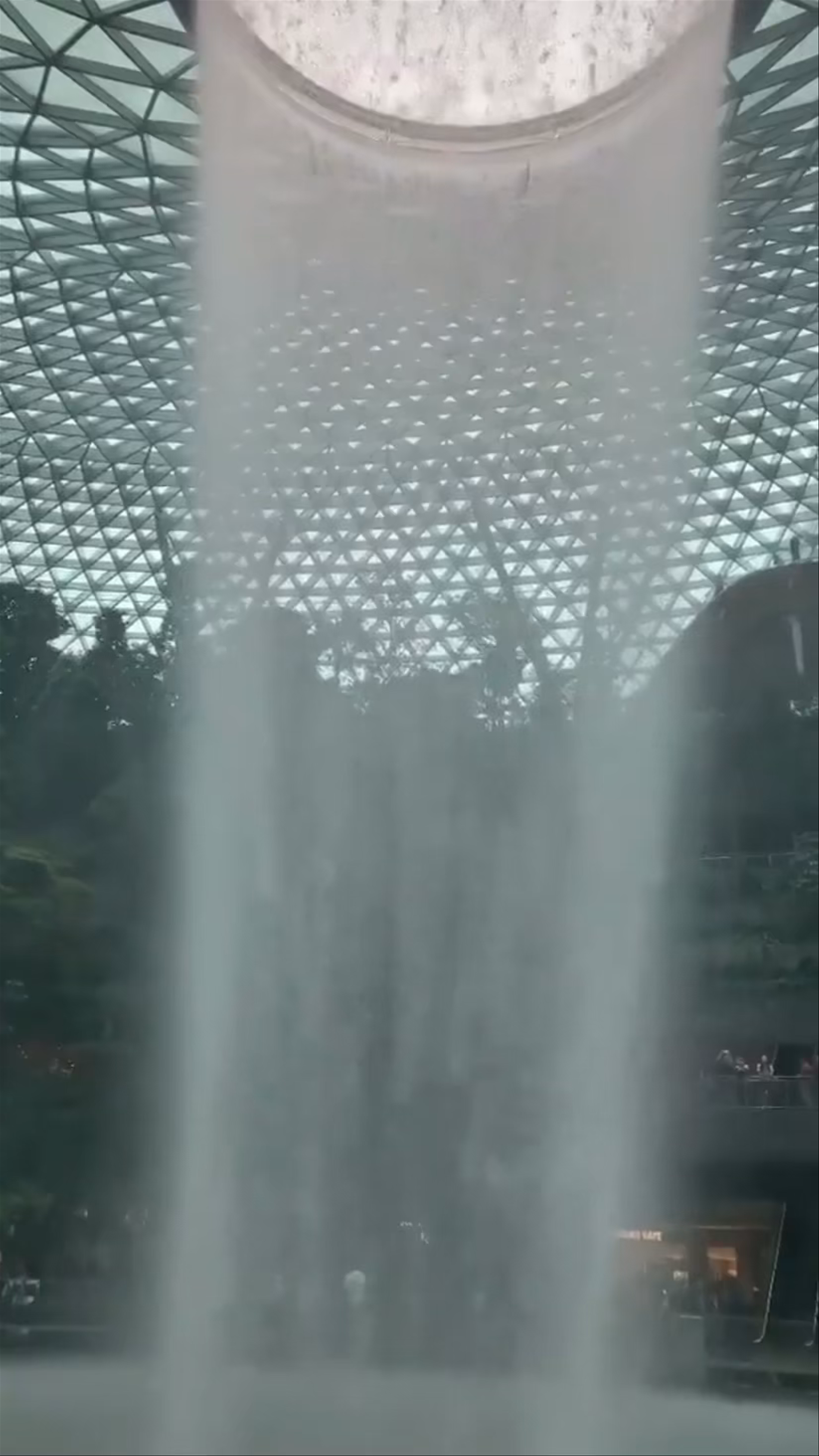 Jewel Changi Airport Rain Vortex: Singapore’s Majestic Indoor Waterfall Experience
