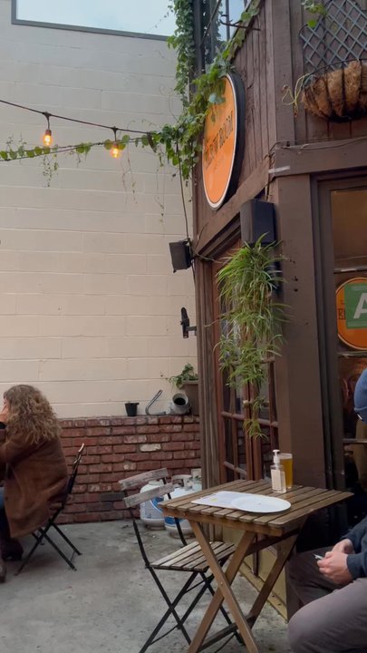 Thee Elbow Room - Chill patio - Gastropubs Near Me - Montrose, California