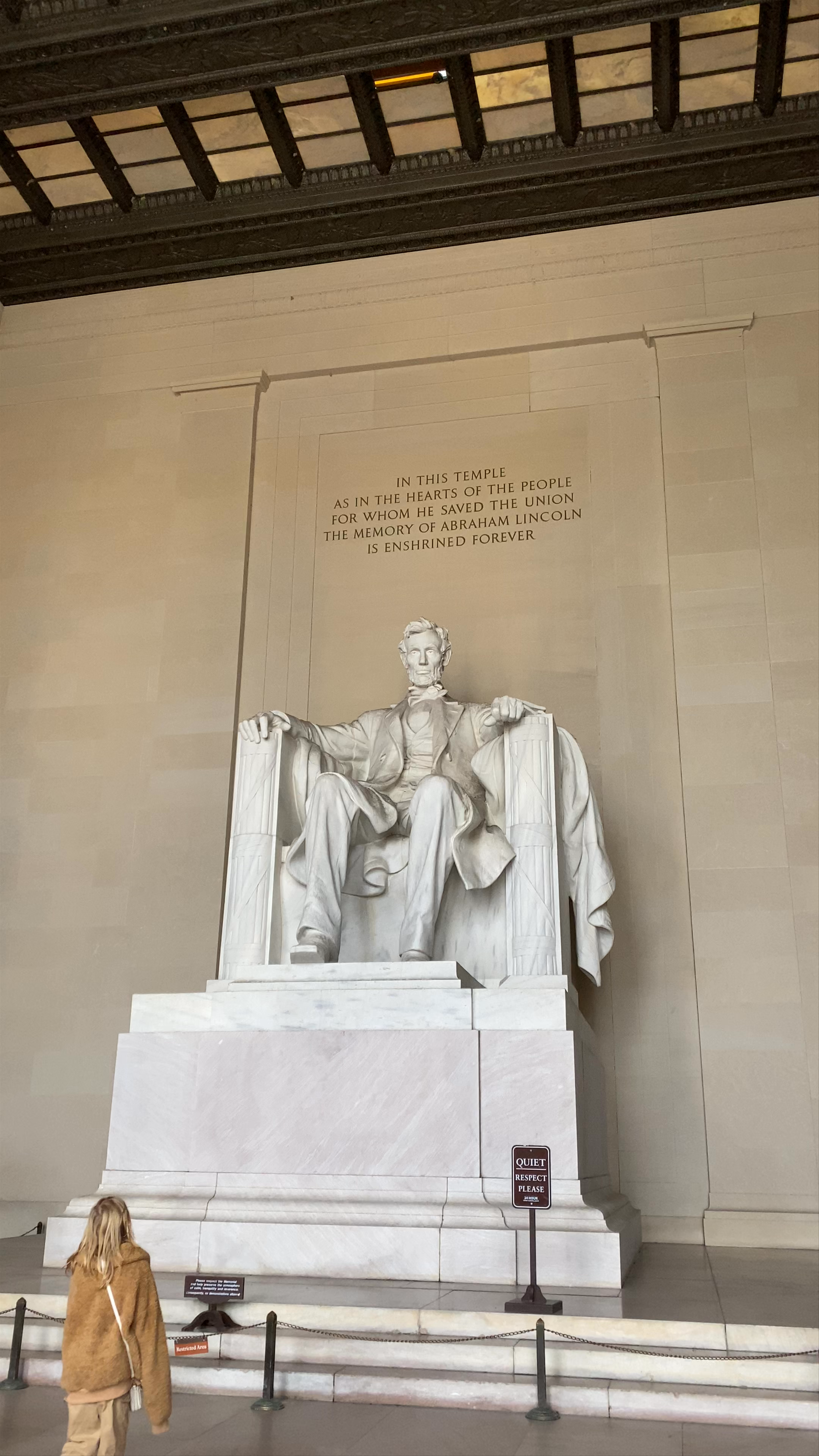 Lincoln Memorial: A Reverent Visit to American History in Washington DC