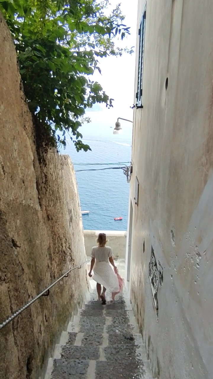 dream escape
📍 Santorini
🎥 Yuliya Duzhaya · Pexels
#travel #beach #island #paradise #wanderlust