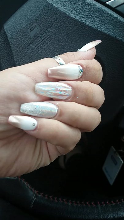 Matte a Nail Lounge - See Vincent - Nail Salons Near Me - Bolingbrook, Illinois