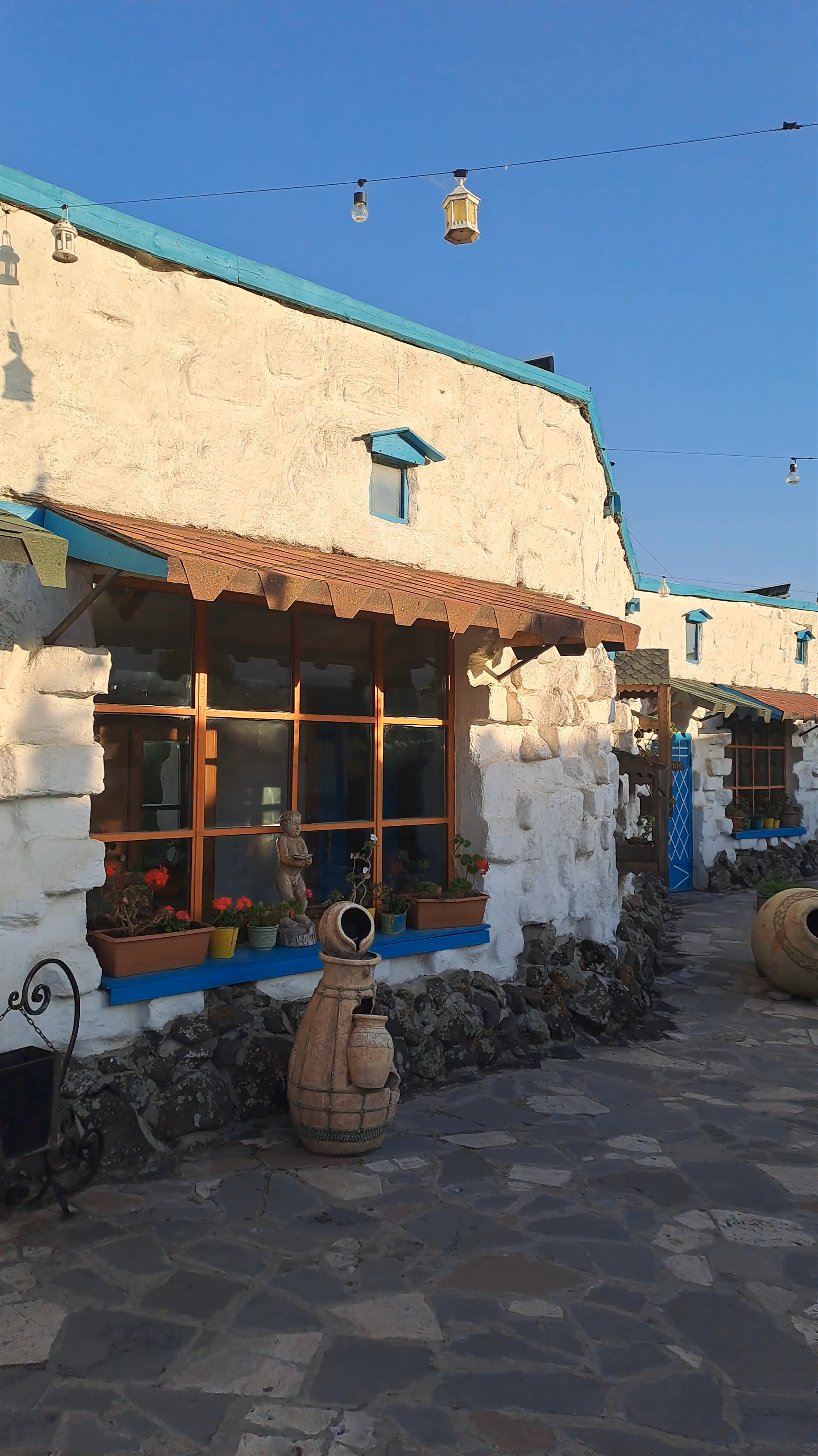 Hotel and Teahouse Bashinjaghyan