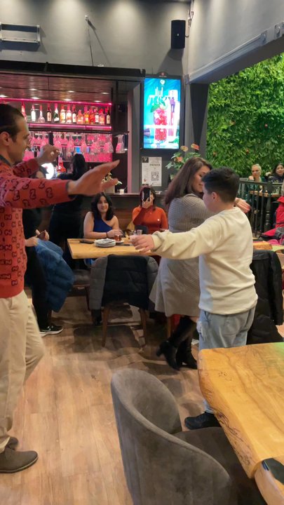 Papaya Restaurant - Persische Live Musik und die Gäste tanzen  dazu/ Persian live music and the guests dance to it - Persian/Iranian Near Me - Hamburg, HH