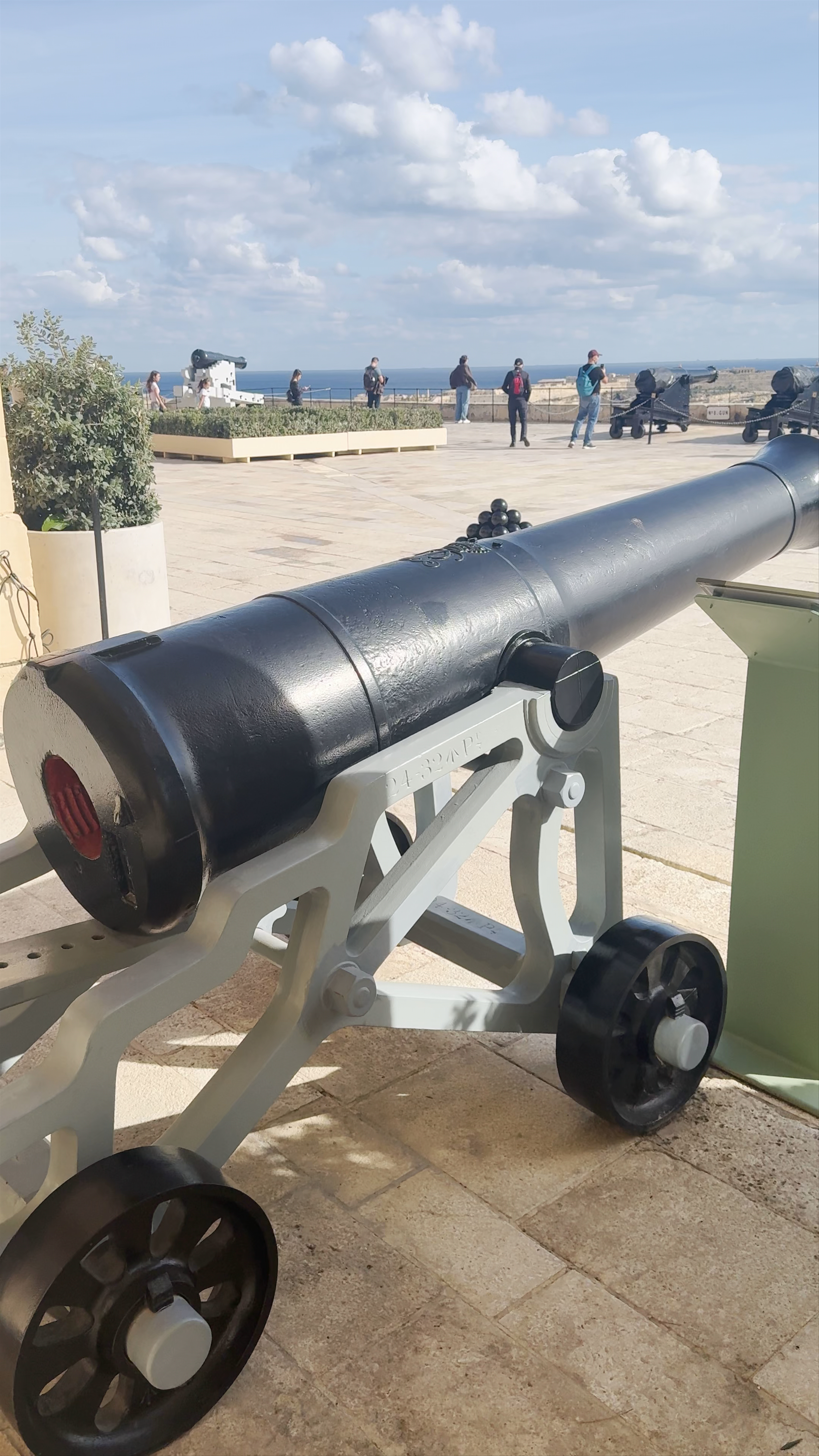 Saluting Battery