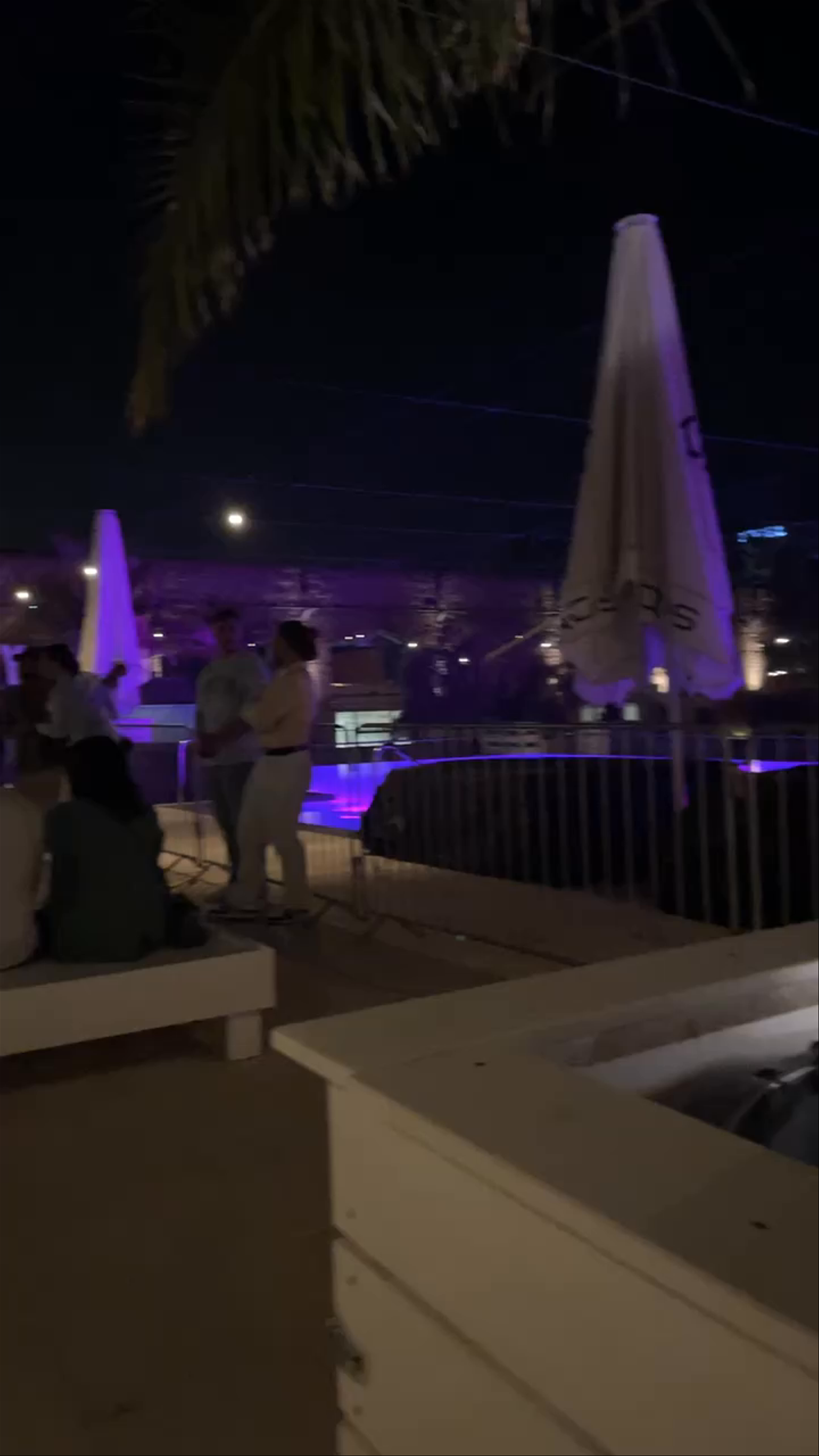 Haubentaucher Night Vibes: Urban Social Oasis in Berlin