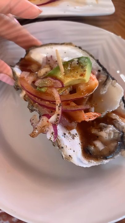 Mariscos el Torito - Delicious oysters, huge oysters with shrimp tuna and avocado - Seafood Near Me - Cabo San Lucas, BCS