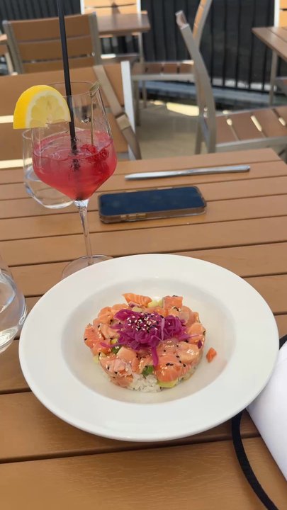 The Reef - Poke bowl and Rosé sangria - Seafood Near Me - Newport, Rhode Island