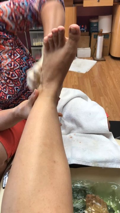 Canby Nails - Great pedi!!  so calming & I loved the massage, the way she scrubbed my feet - Nail Salons Near Me - Canby, Oregon