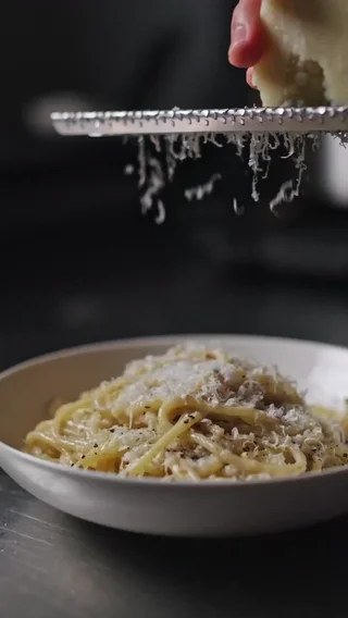 Spaghetti Cacio & Pepe