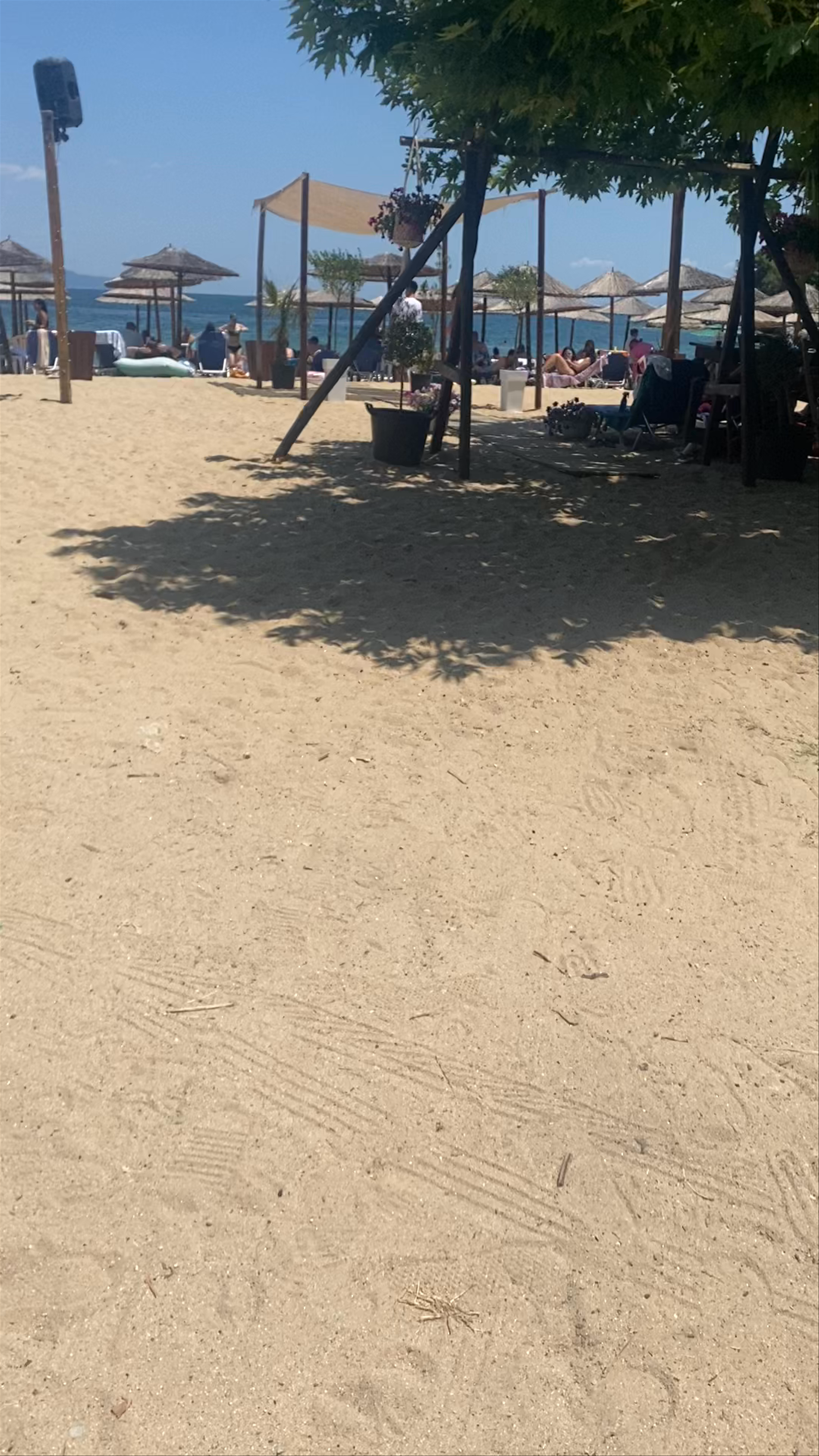 Balkonaki Seaside Bar & Food: Blissful Beach Vibes in Olimpiada, Greece