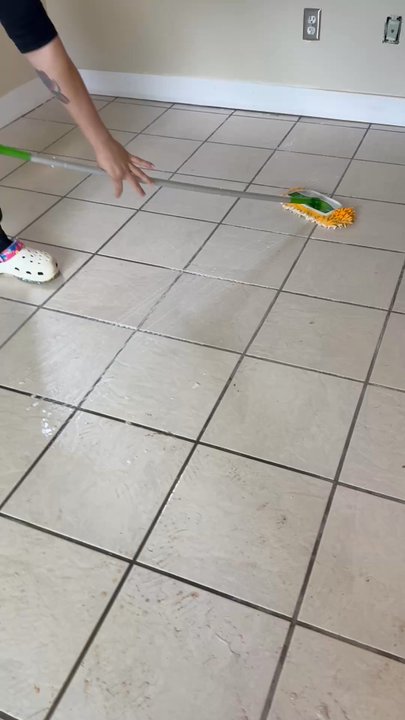 ZR Cleaning Services - Washing floors - Home Cleaning Near Me