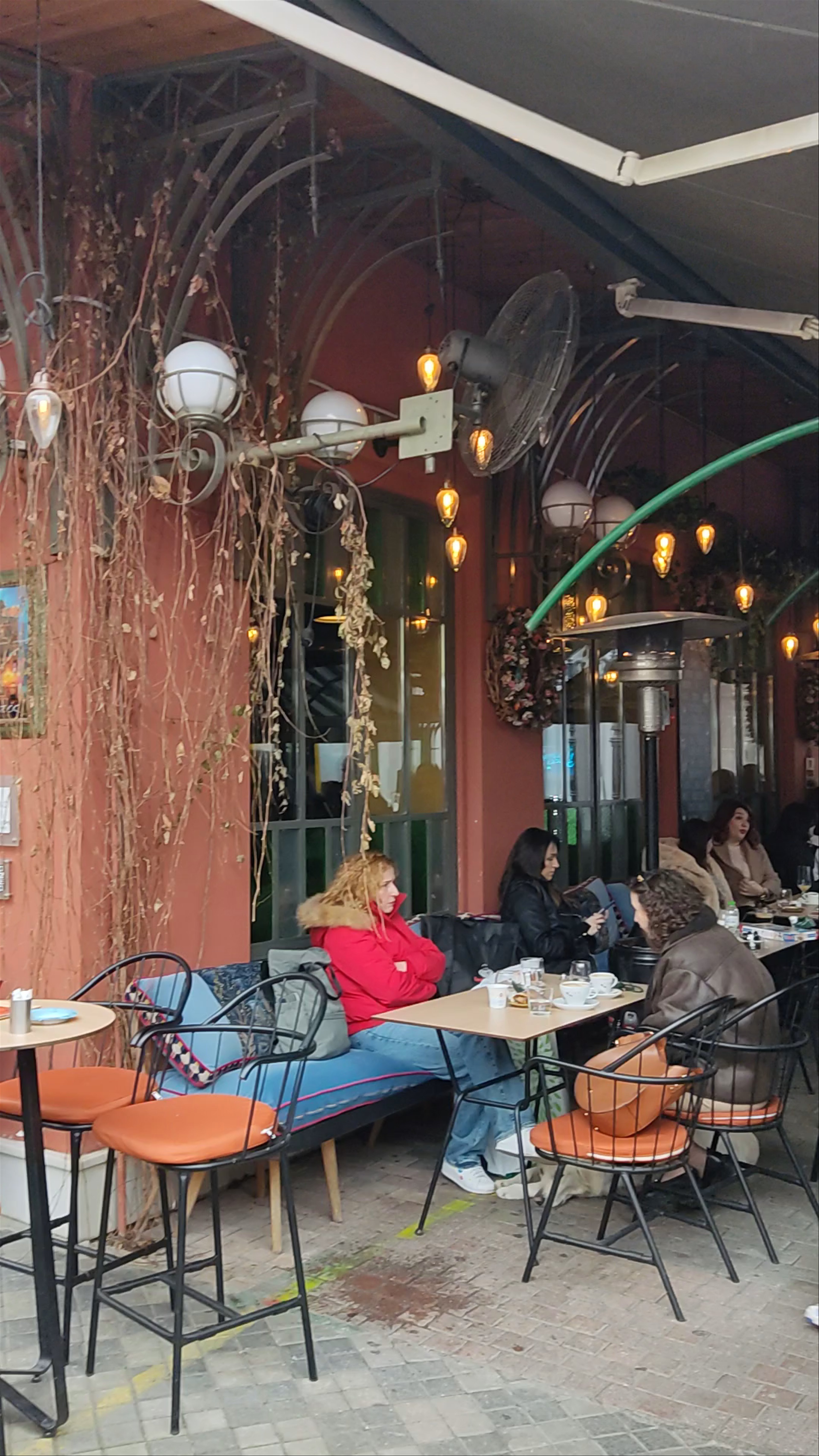 «Κιβωτός Cafe Bar» Πατρίκας Παναγιώτης Παροχή Πρόχειρου Γεύματος