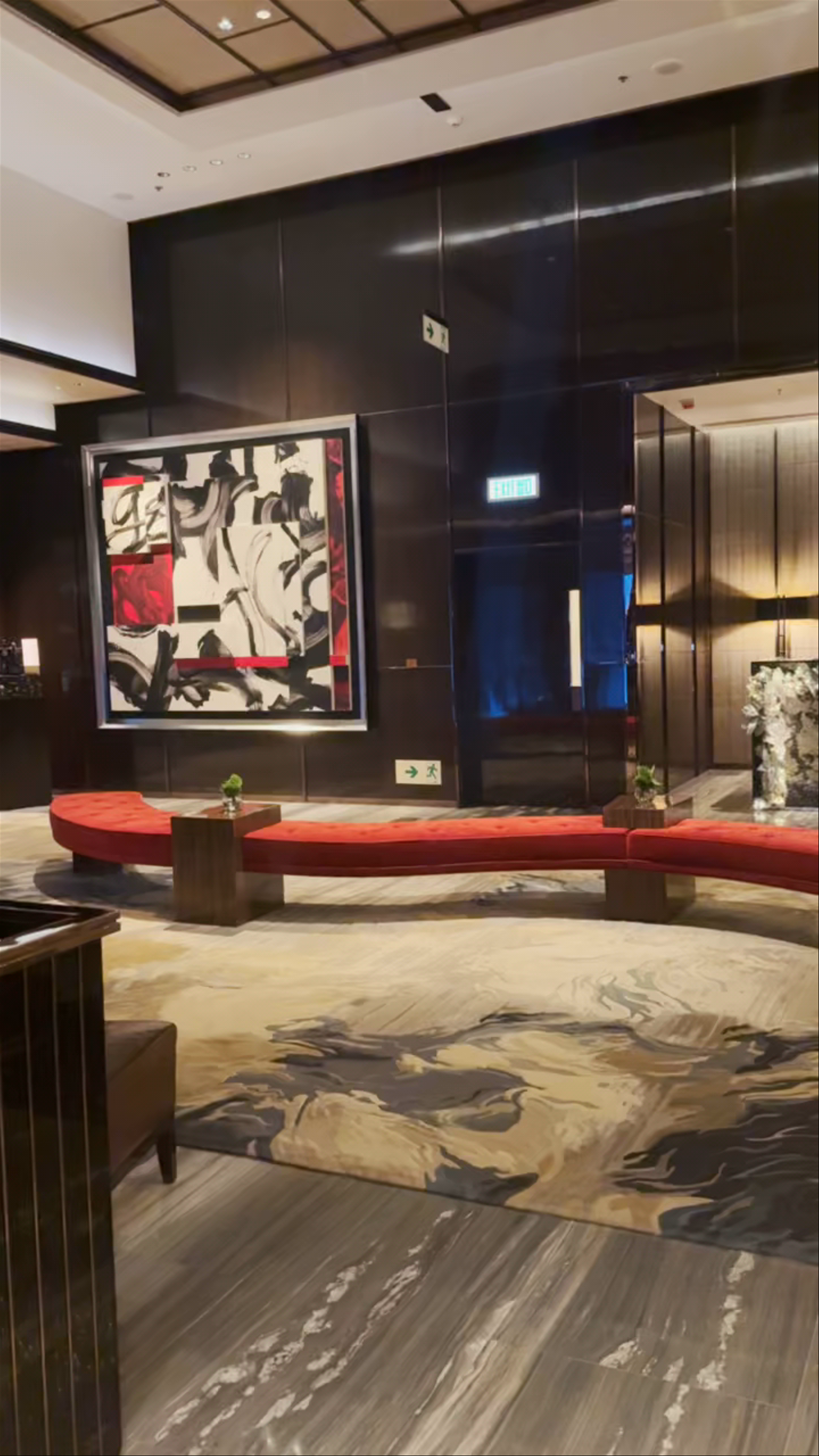 Luxurious Elegance at The Ritz-Carlton, Hong Kong Lobby