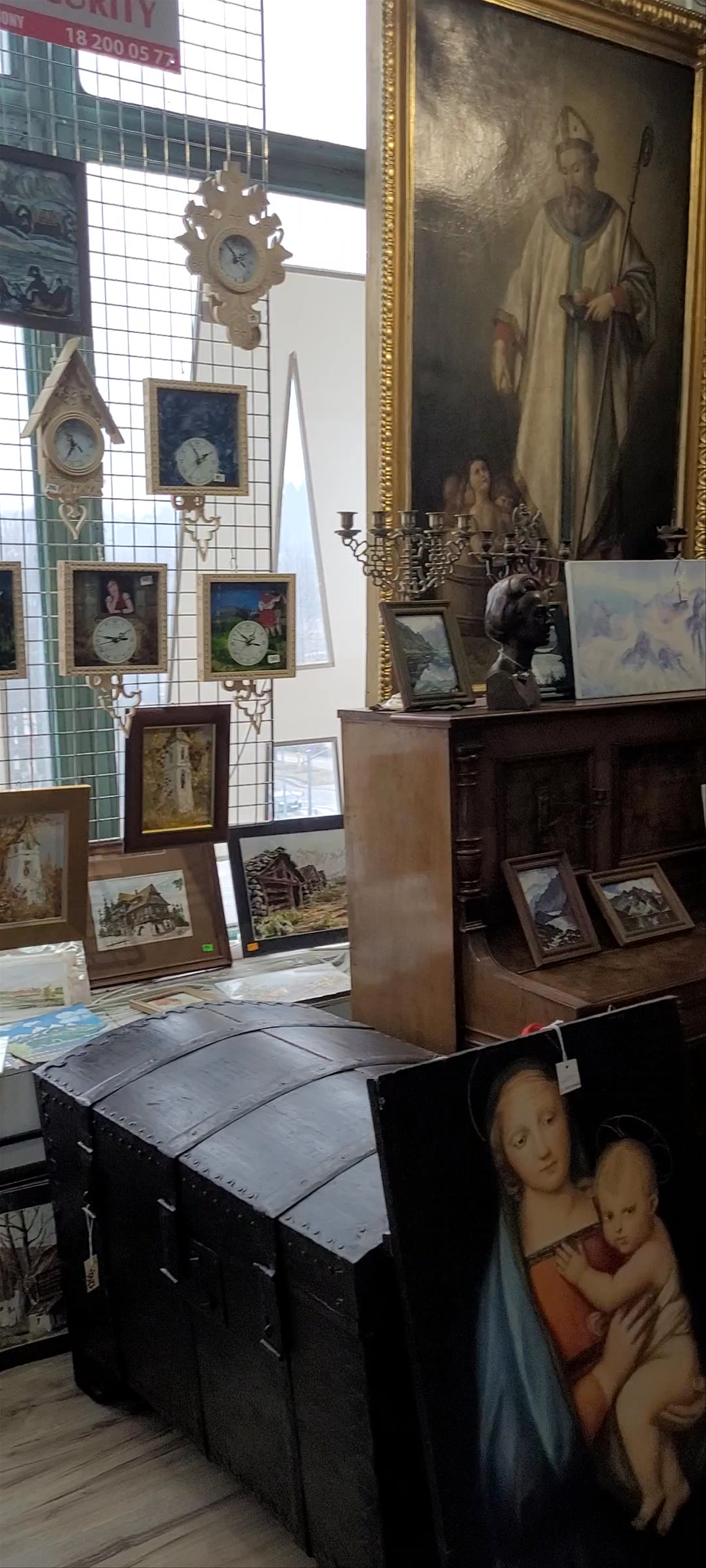 Antyki Jakub Kruger. Dom handlowy „Granit” III piętro