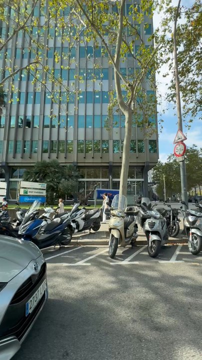 L'illa Diagonal - Shopping Centers Near Me - Barcelona, B