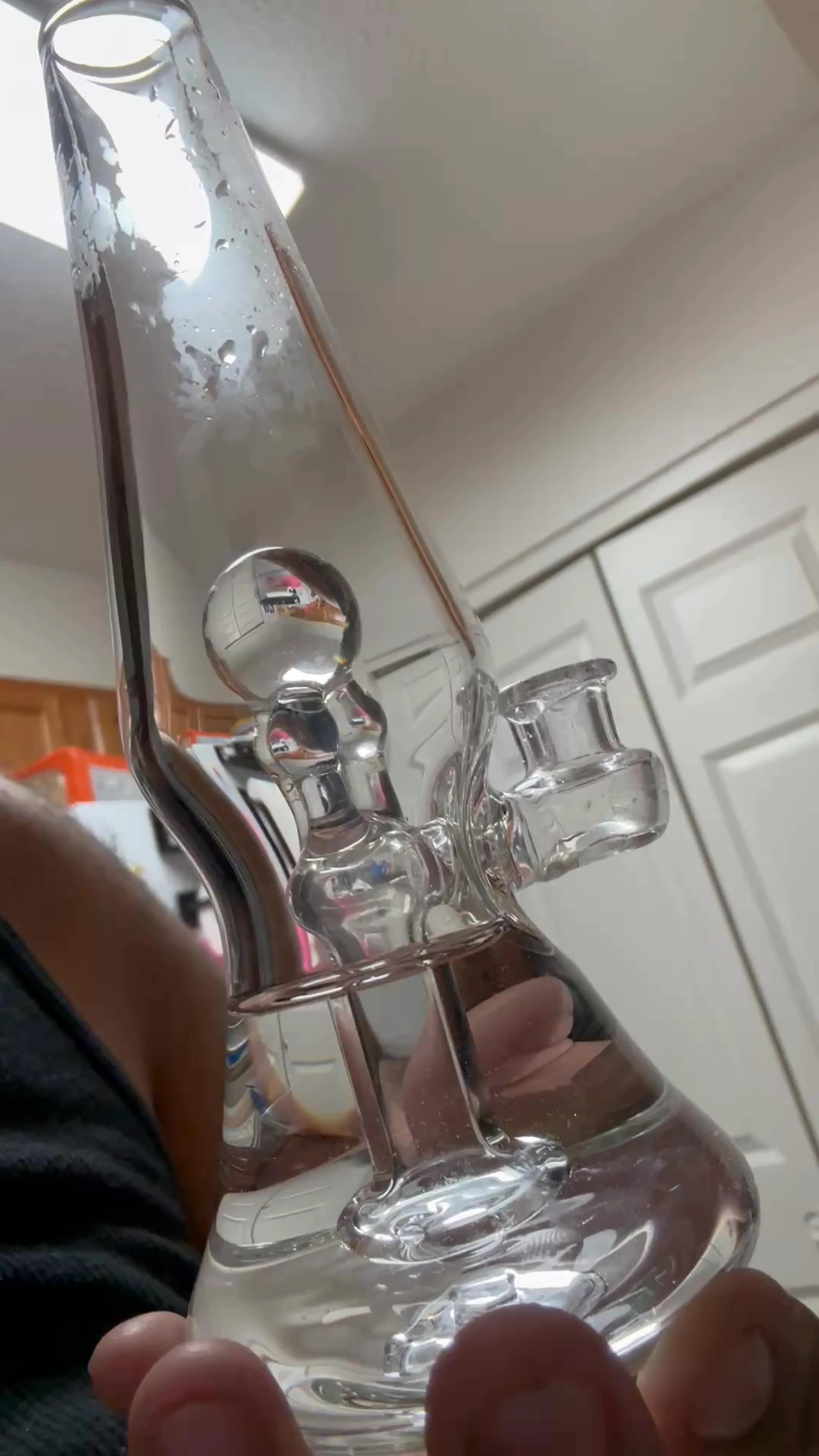 Preview pic of Guru glass lamp
