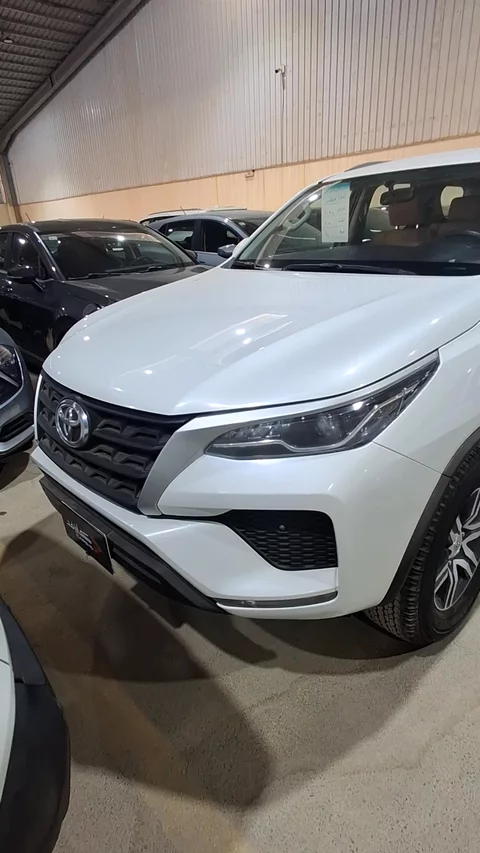 تويوتا فورتشنر GX 2024