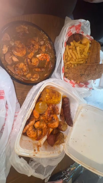 Wallie's Seafood - Our food - Seafood Near Me - Houston, Texas