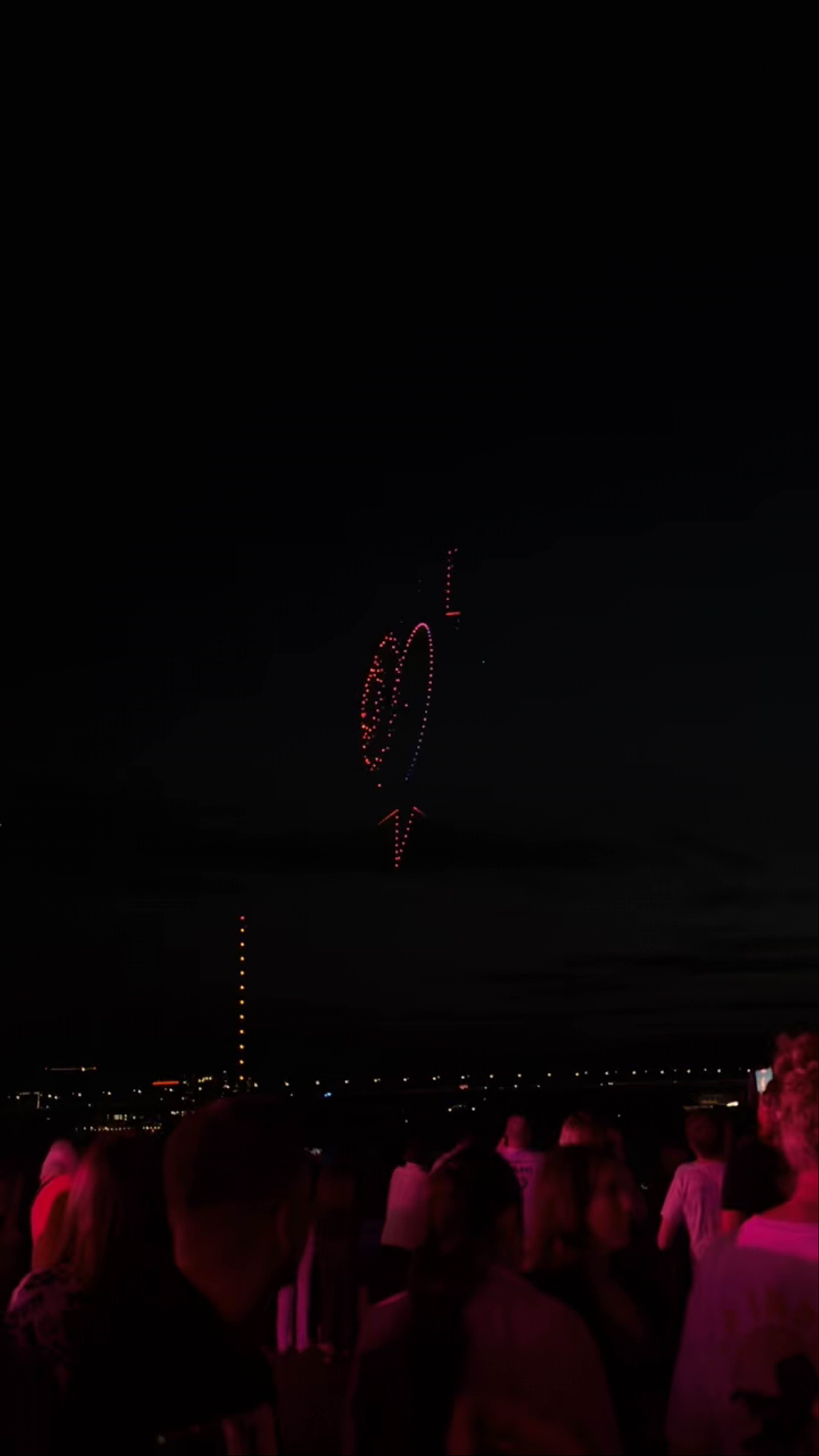 Pegeluhr Night Drone Light Show at Düsseldorf