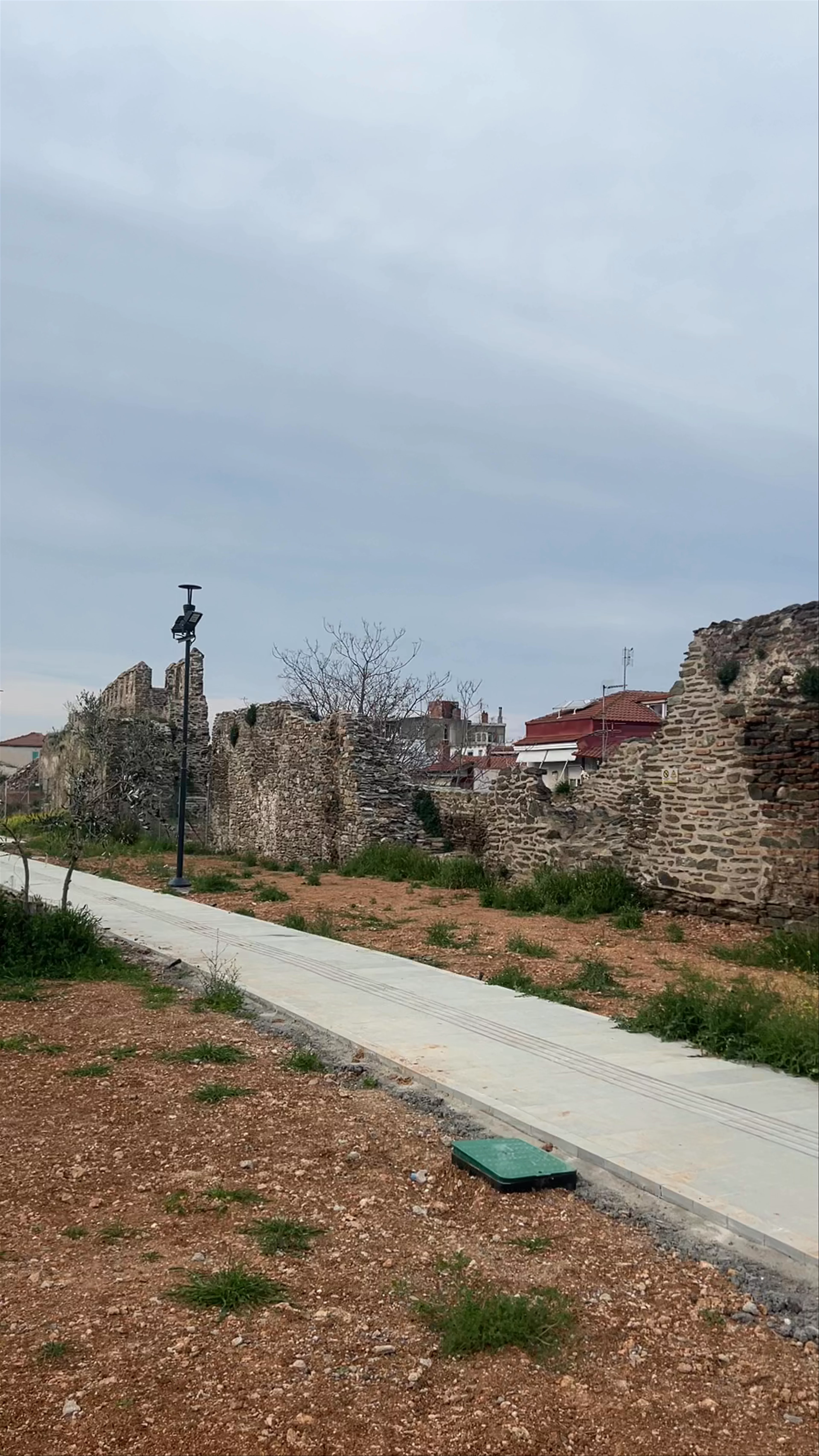 Andronikos Lapardas Tower, Eptapirgiou