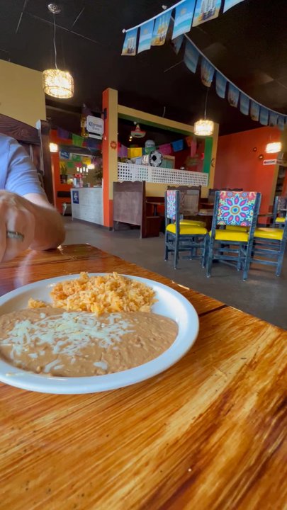 El Salto Authentic Mexican Restaurant - Came in at 12:45pm place was empty only had two other people. - Mexican Near Me - Sylvania, Ohio