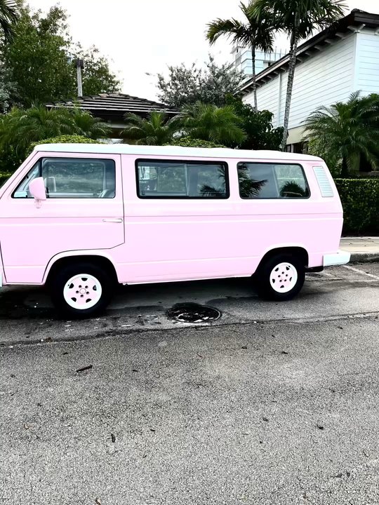 Pompano Beach - Cute. Bold. And Impossible To Miss In Pompano Beach. - Beaches Near Me - Pompano Beach, Florida