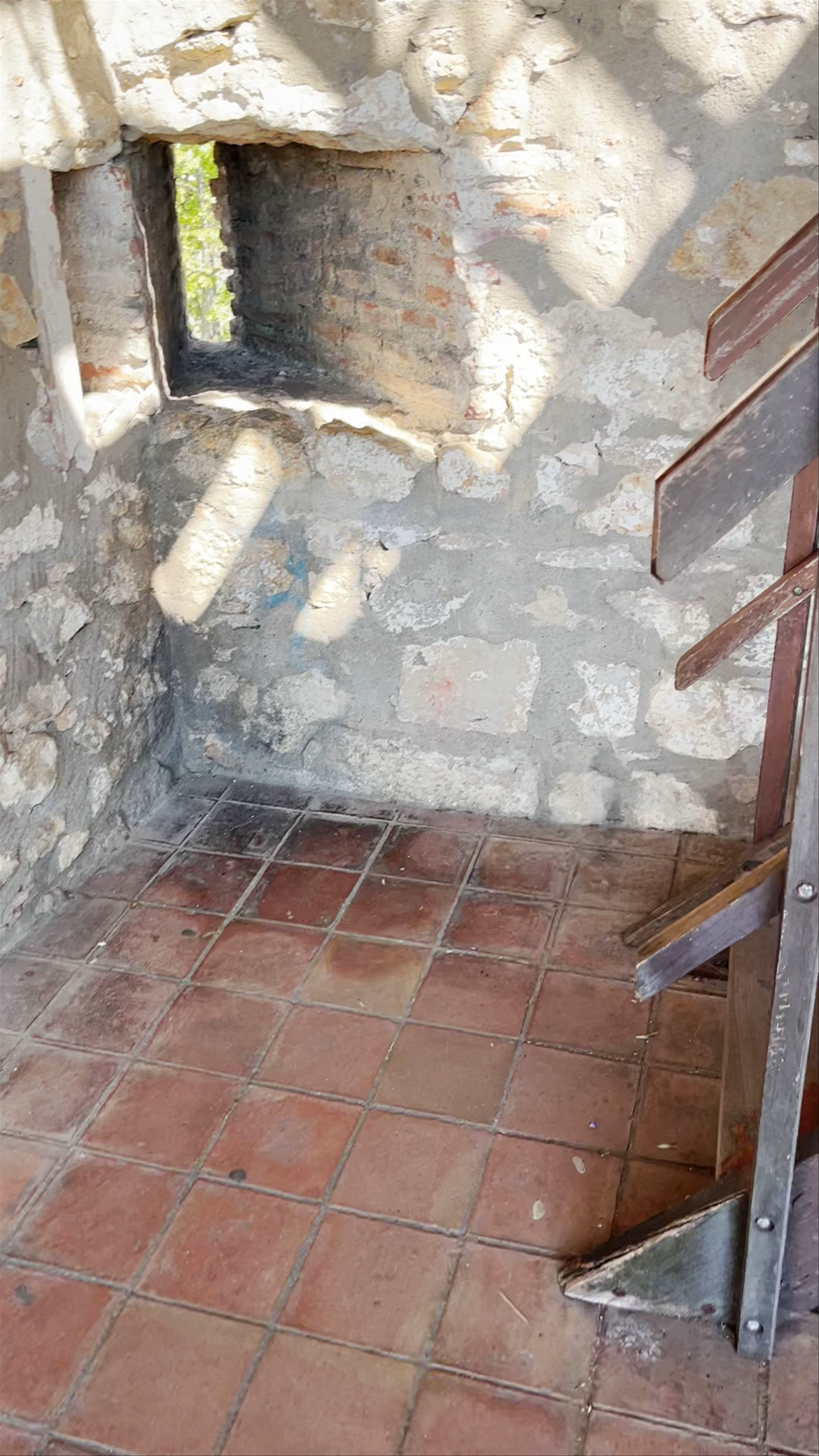 Exploring the Historic Alemanys South Tower in Girona, Spain
