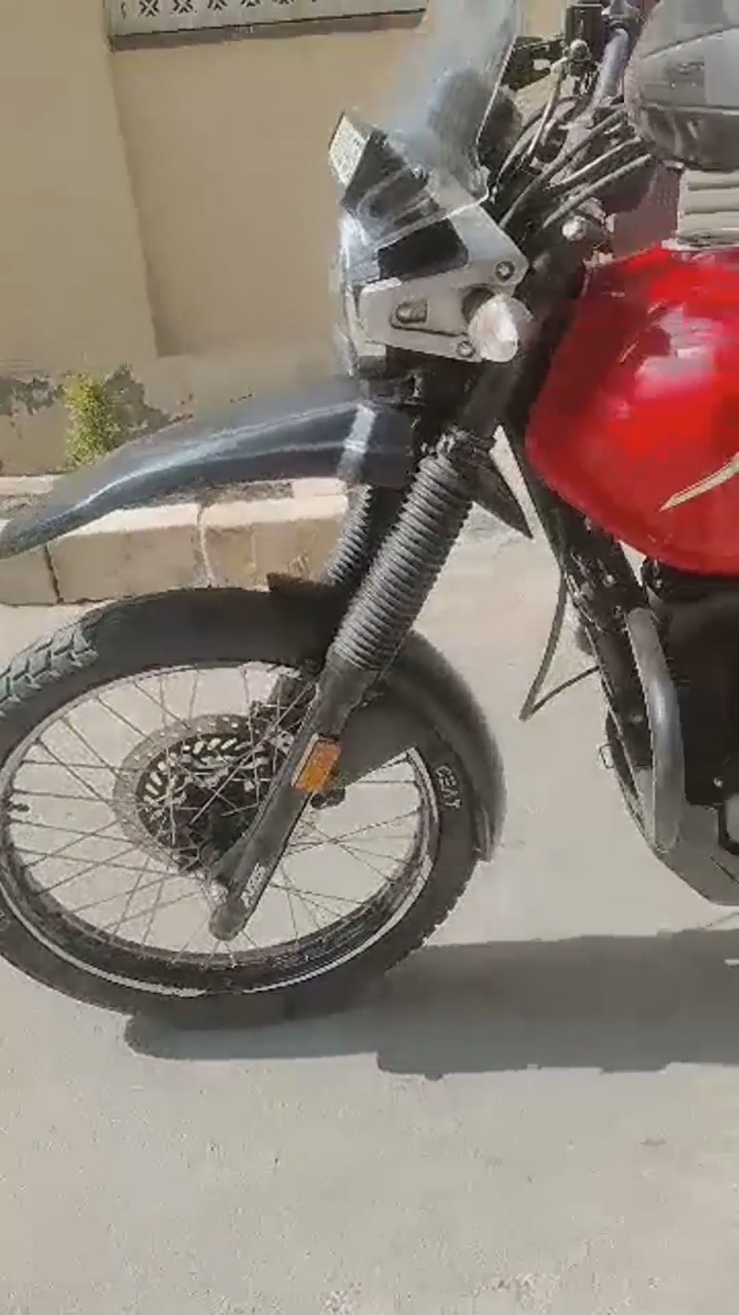 Walk-around video thumbnail