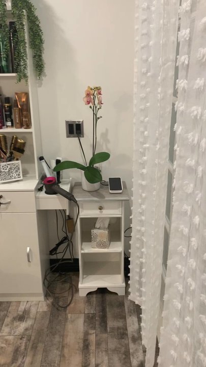 Glamorous Hair And Brows - Hair Stylists Near Me