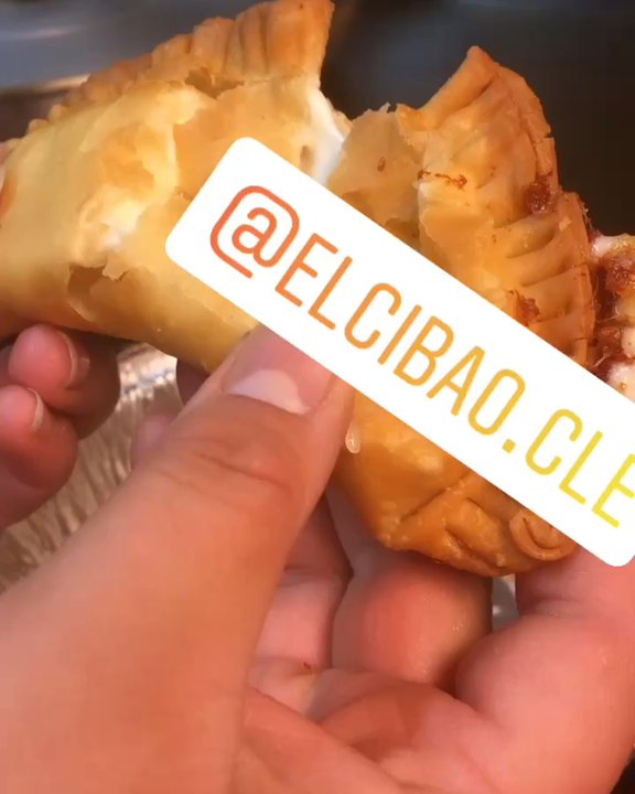 El Cibao Cle Restaurant - Empanada de queso - Dominican Near Me - Cleveland, Ohio