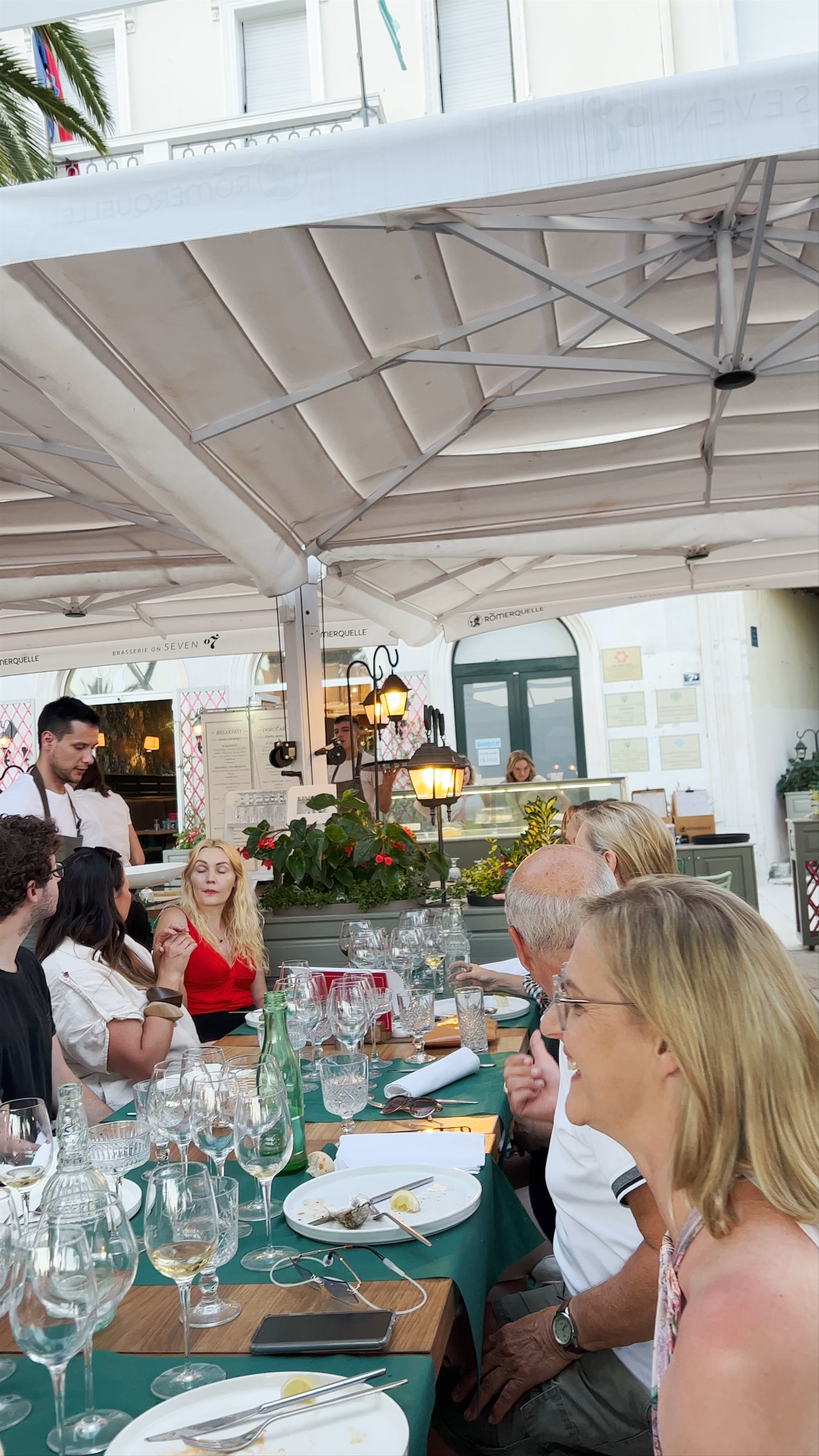 Evening Dining and Social Vibes at Brasserie on 7, Split