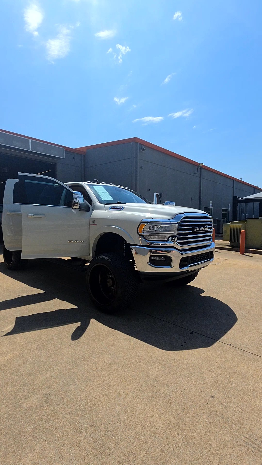 Lifted Trucks - #TX10763 - 2024 Ram 2500 Limited Longhorn Crew Cab