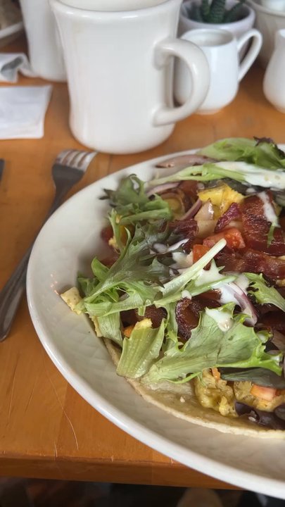 Café Bodega - American Near Me - Marquette, Michigan