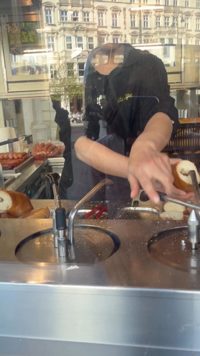 Bitzinger - Curry Sausage Near Me - Vienna, 9