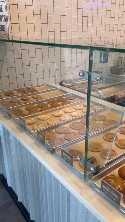 The Baked Bear - Atmosphere - Ice Cream & Frozen Yogurt Near Me - MYRTLE BEACH, South Carolina