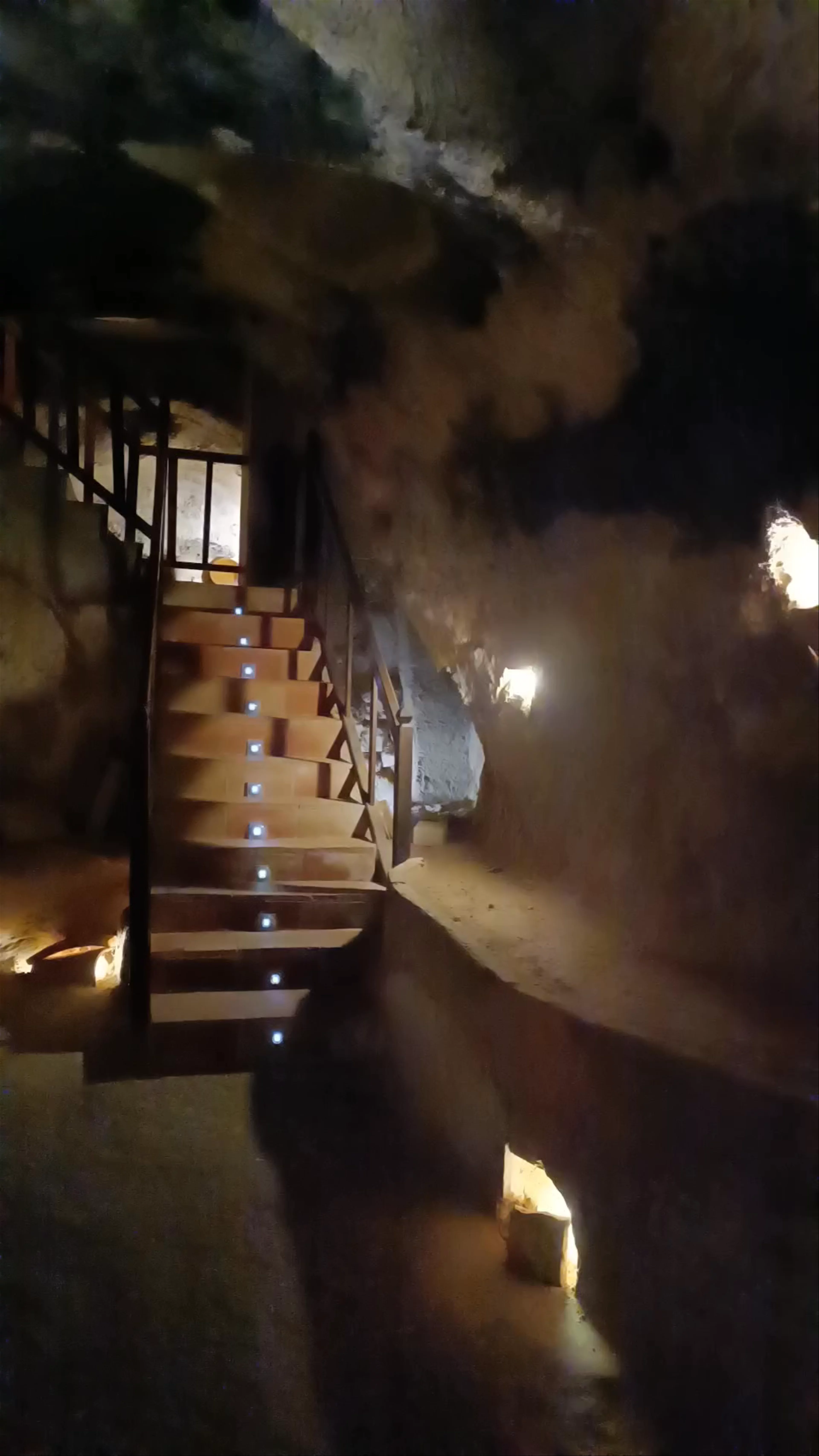 Cuevas de la Villa, Plaza de Albornoz
