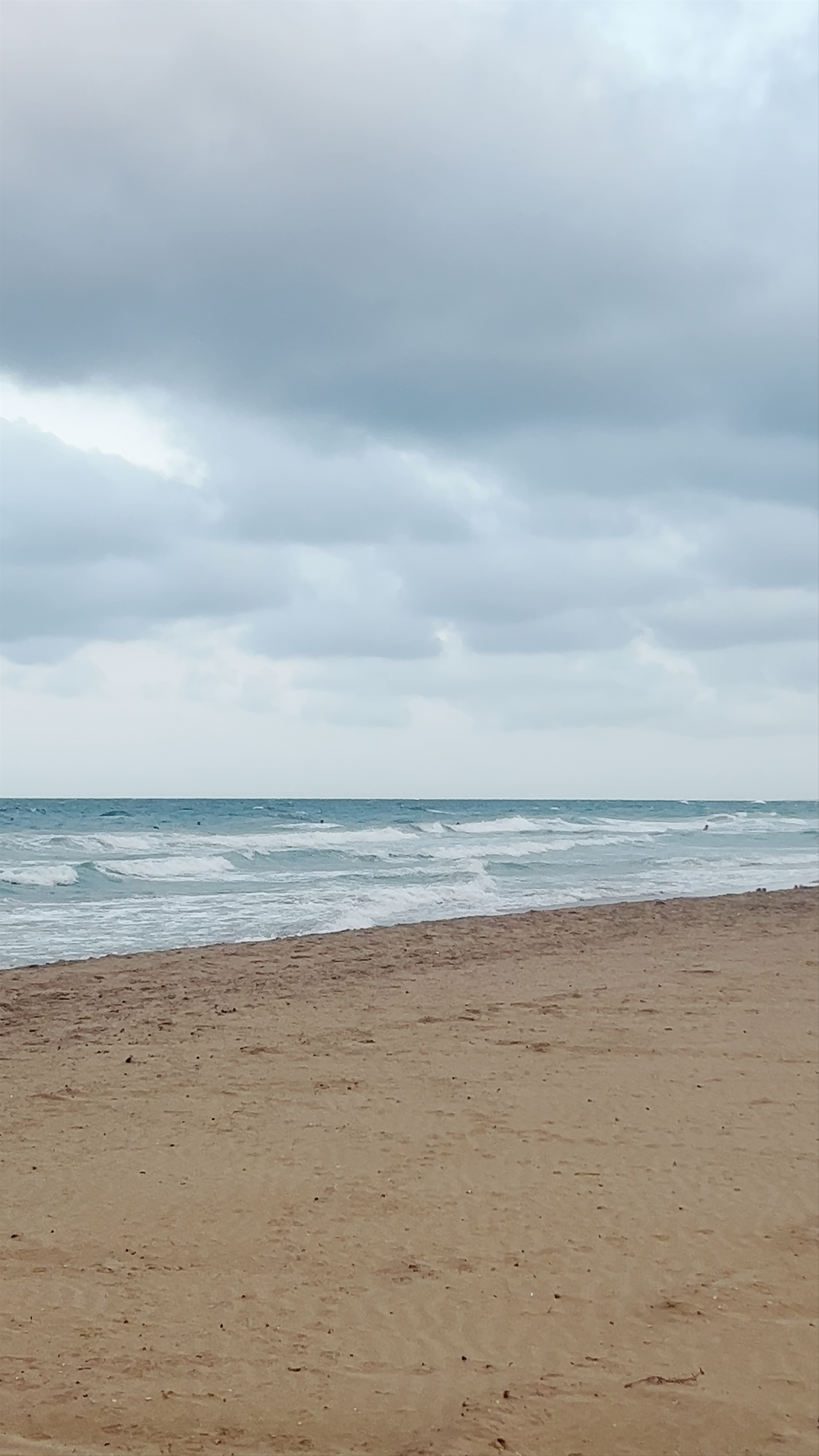 Nirvana Beach: Moody Coastal Escape at El Altet, Spain