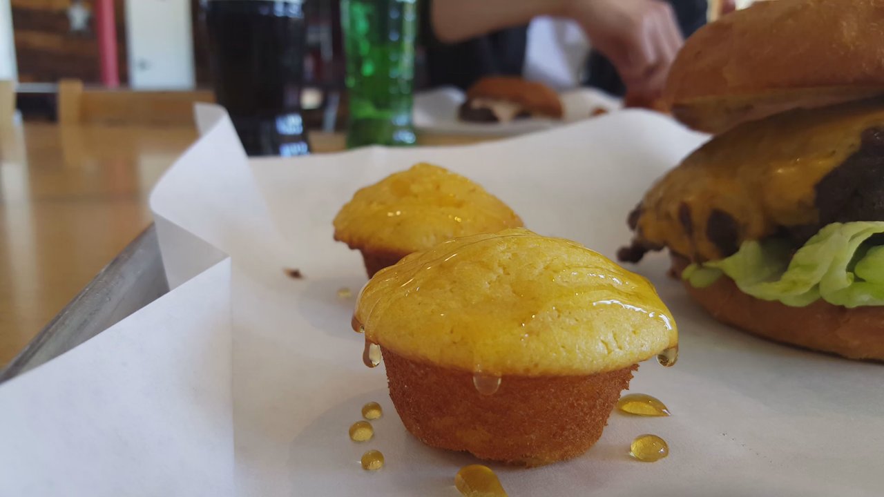 DOMESTIC - Corn bread with honey - Barbeque Near Me - La Puente, California