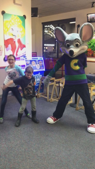 Chuck E. Cheese - Flossin' - Pizza Near Me - Edmonton, Alberta