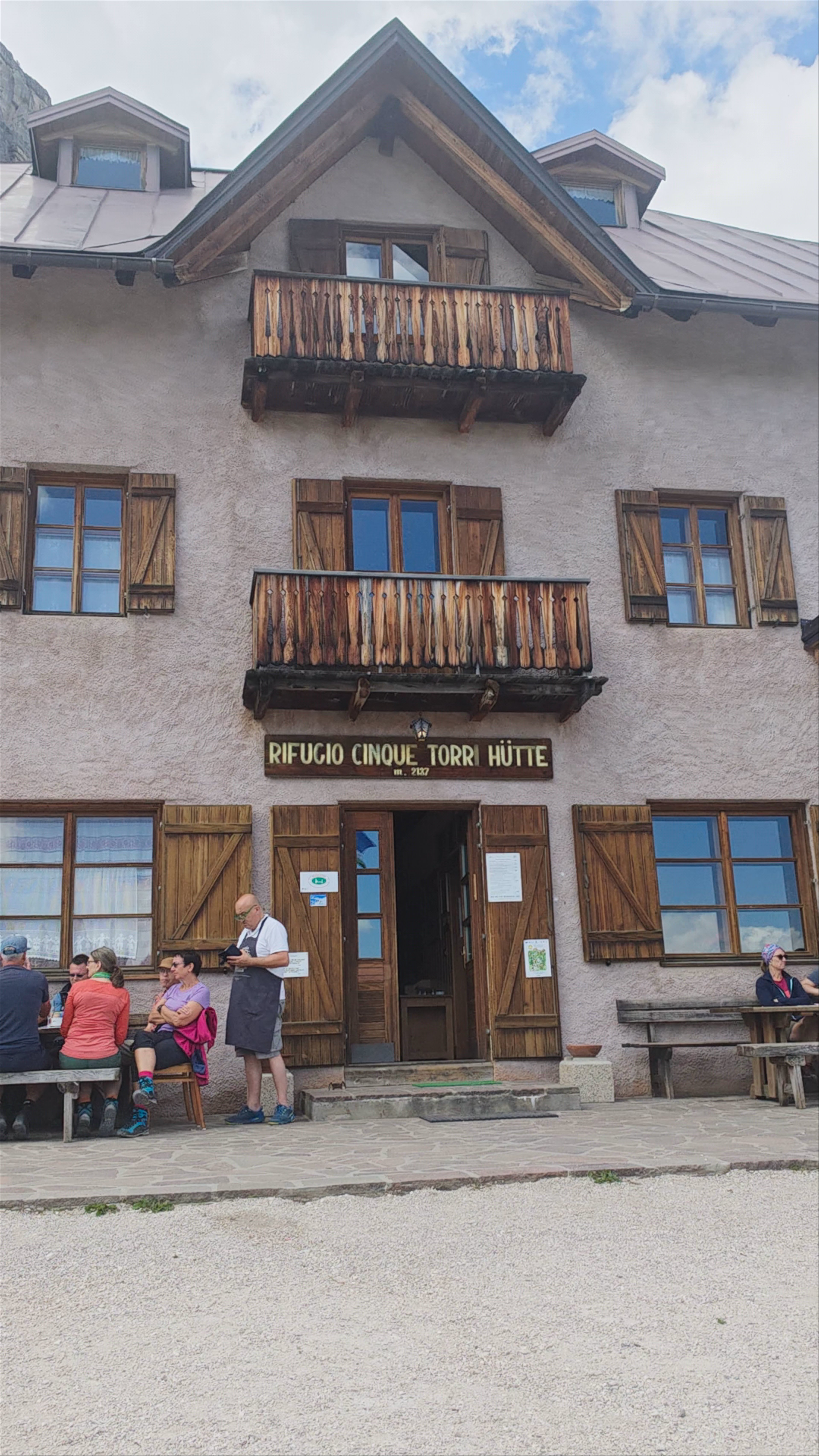 Rifugio 5 Torri: Alpine Serenity & Adventure in the Dolomites