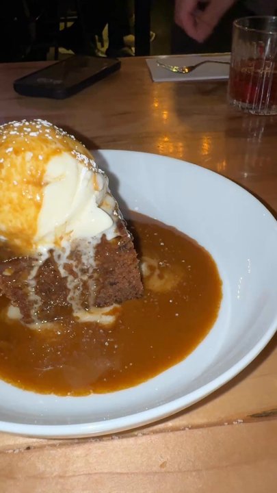 255 By Alta Rossa - Toffee cake - Italian Near Me - Vaughan, Ontario