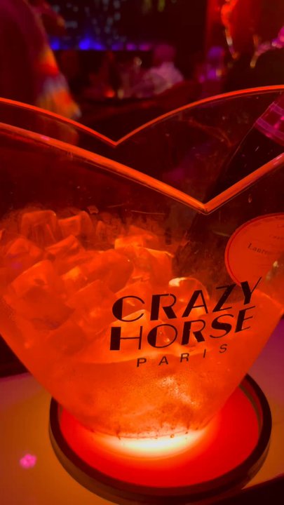 Le Crazy Horse - Little vibes - Cabaret Near Me - Paris, 75