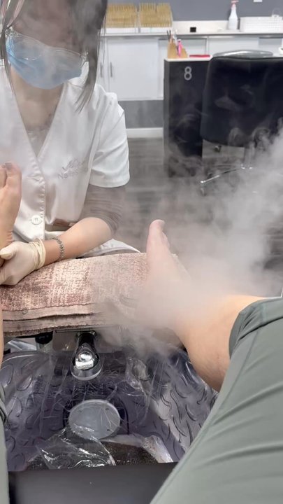 Miss Nails & Spa - What is even happening here lol. The steam only hits one leg. - Nail Salons Near Me - Westerly, Rhode Island