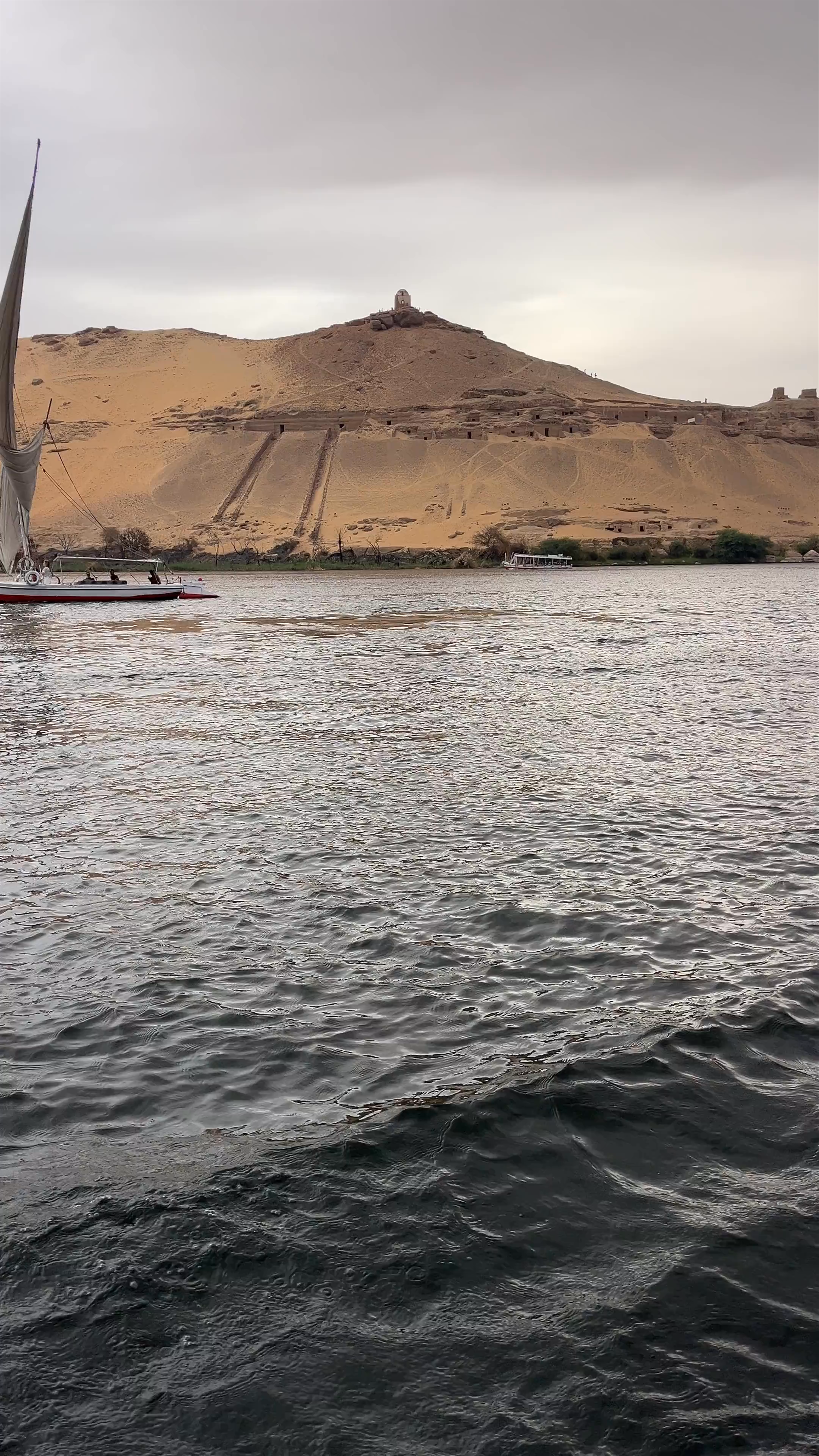 قبة ابو الهوا، Sheyakhah Thalethah