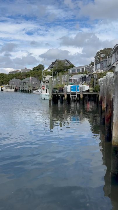 Menemsha Galley - Burgers Near Me - Chilmark, Massachusetts