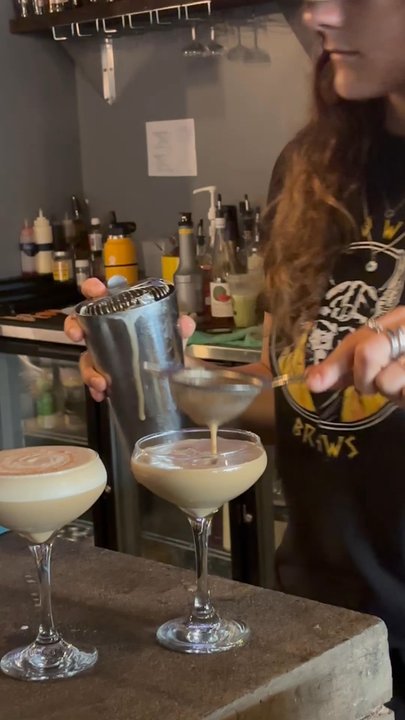 Yellow King Brews - Coffee & Tea Near Me - Wallingford, Connecticut
