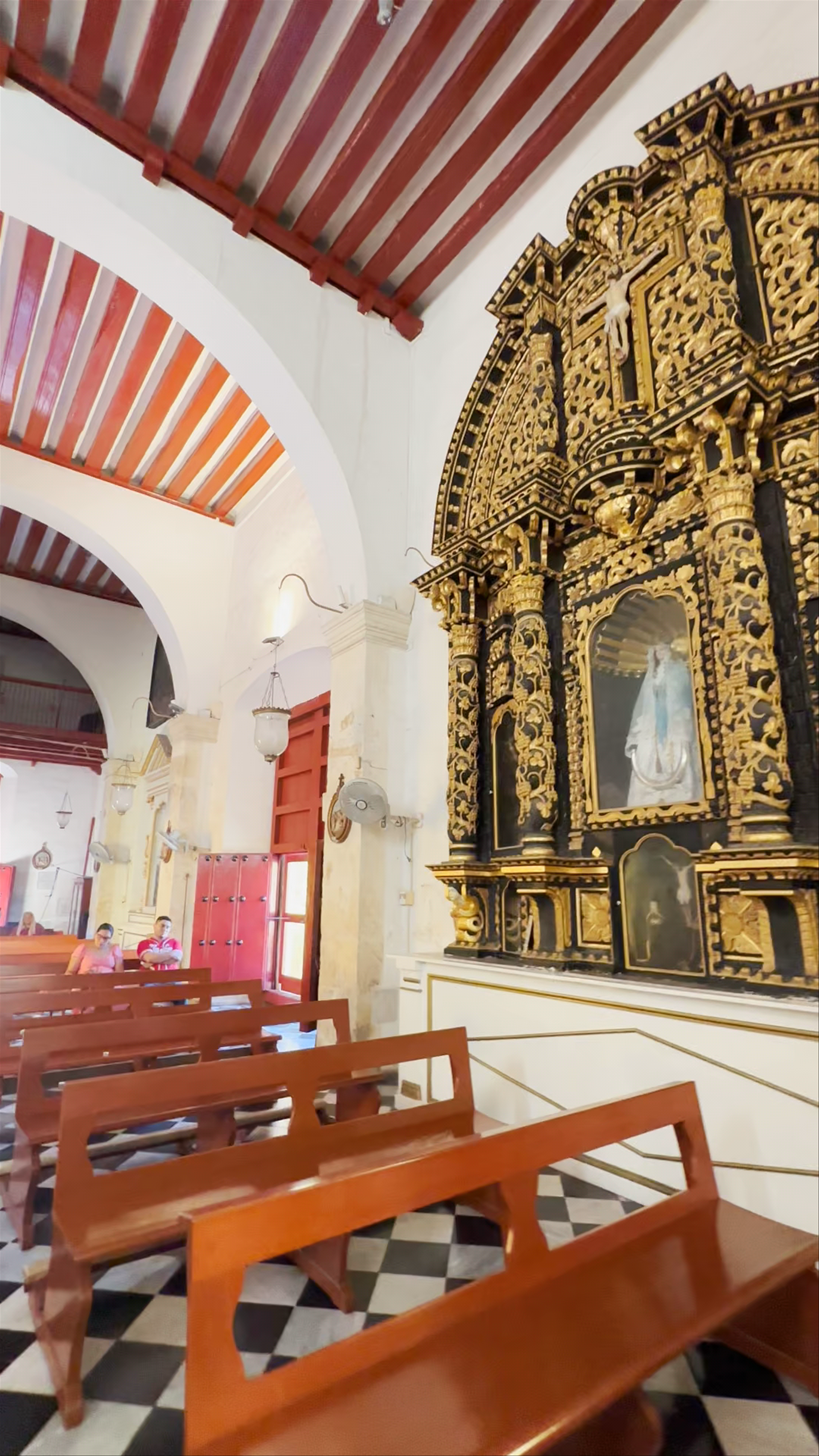 TEMPLO DEL DULCE NOMBRE DE JESÚS