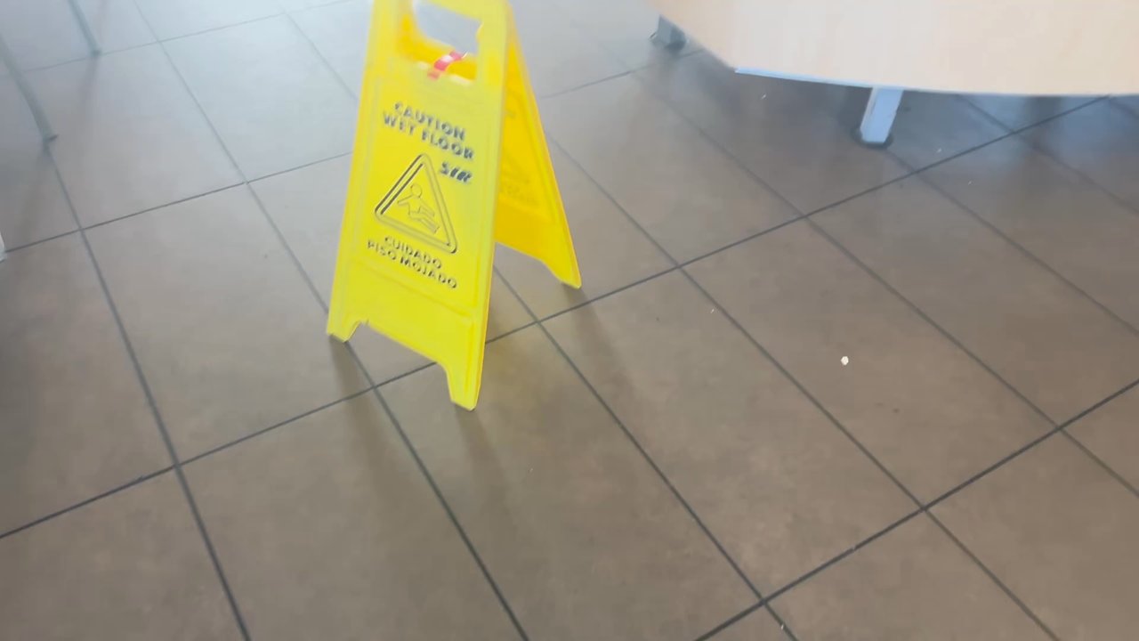 McDonald's - Flies all over the tables inside. - Burgers Near Me - Coalinga, California